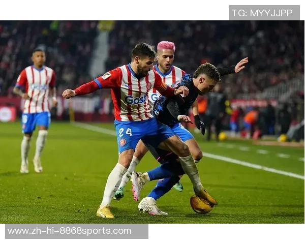 佩莱格里尼:塞维利亚落后时球迷往球场抛掷杂物,这样不对 佩莱格里尼:塞维利亚落后时球迷往球场抛掷杂物,这样不对